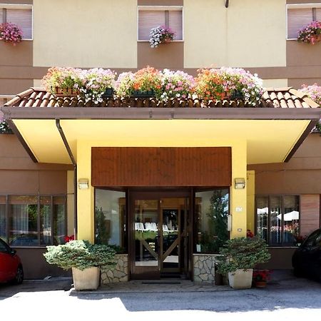 Family Hotel Como Rivisondoli Esterno foto