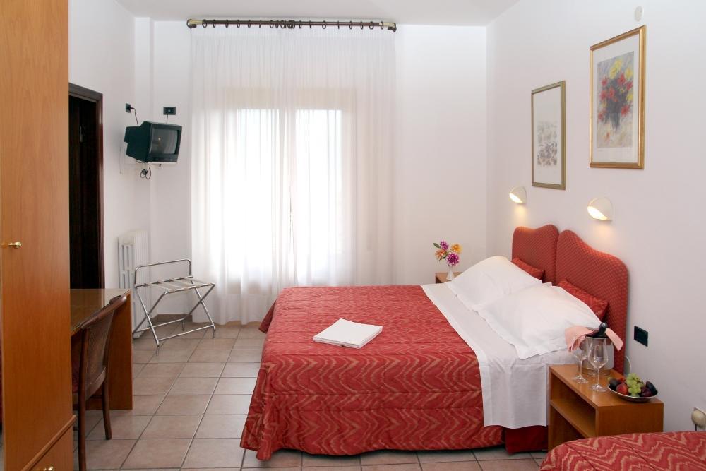 Family Hotel Como Rivisondoli Esterno foto